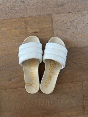 Sam Edelman Cream Quilted Slide Sandals